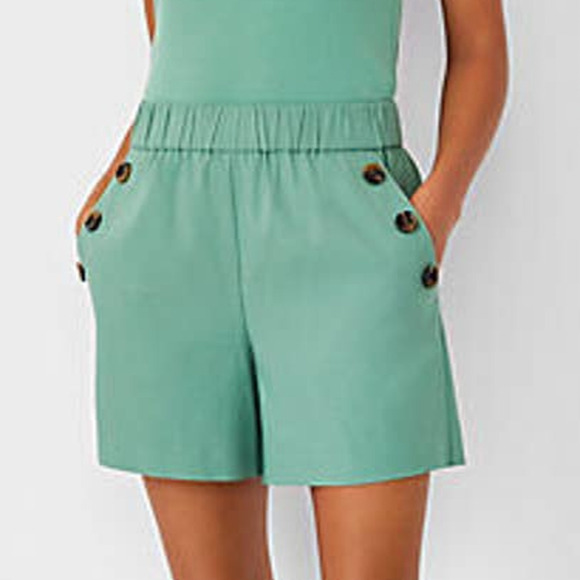 Ann Taylor Pants - Ann Taylor The Petite Green Sailor Shorts Size MP